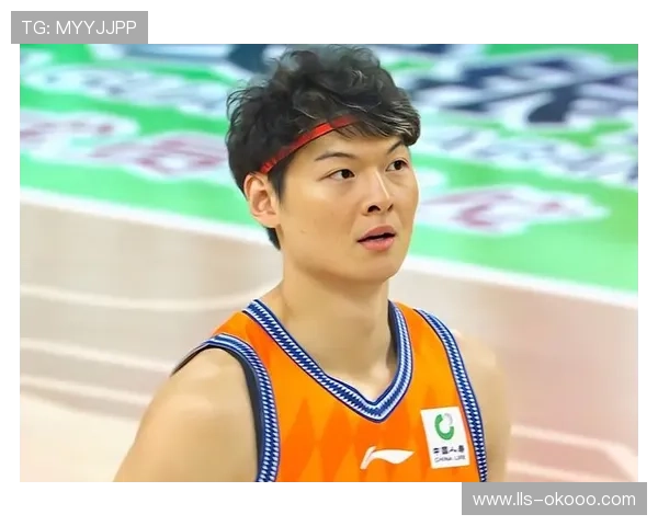 CBA俱乐部杯半决赛:上海男篮112-83大胜山东高速,弗格单节20分打花比赛 CBA俱乐部杯半决赛:上海男篮112-83大胜山东高速,弗格单节20分打花比赛